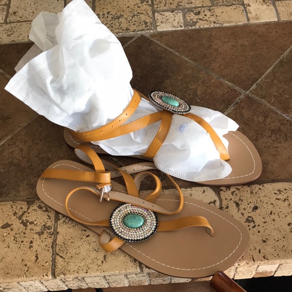 Hinyyrin Shoes - Size 9.5 mustard Gladiator sandals; never worn